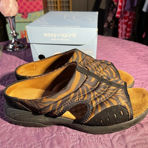 Easy spirit 8WWide like new animal print Tacie2 - Picture 4 of 8